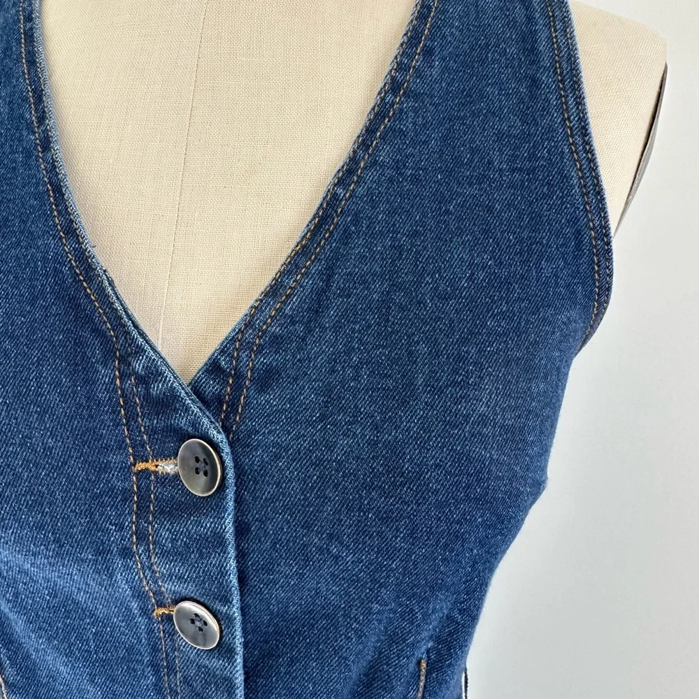 Universal Threads Stretch Jumpsuit - Picture 3 of 5